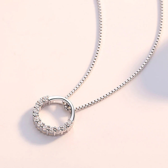 Elegante Halskette aus 925er Sterlingsilber mit rundem Zirkon und Schlüsselbeinkette für Damen