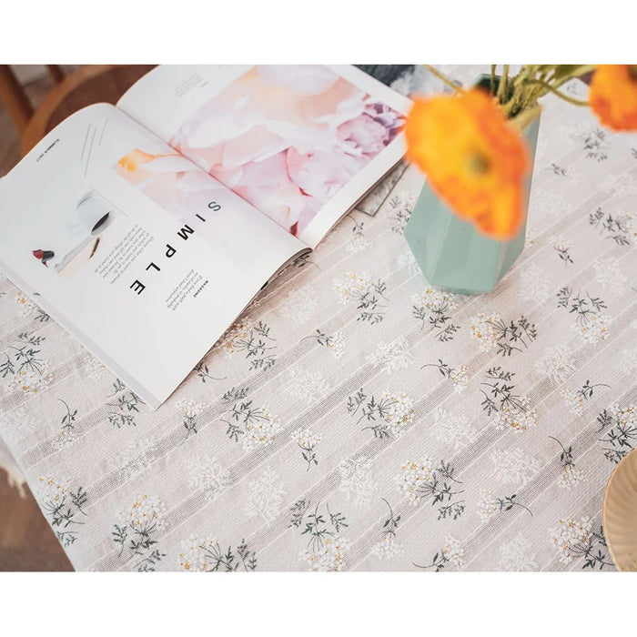 Korean Style Small Daisy Cotton Floral Tablecloth, Rectangular Dining Decor for Kitchen, Weddings, and Gatherings