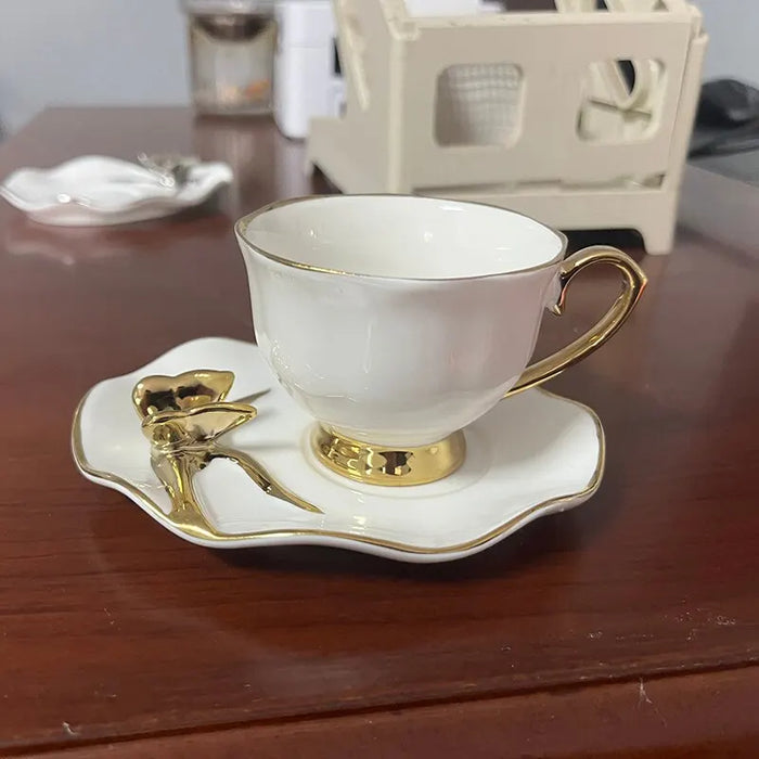 Tasses à café en porcelaine tendre avec soucoupes de style nordique, ensemble en céramique décoré de papillons pour boissons