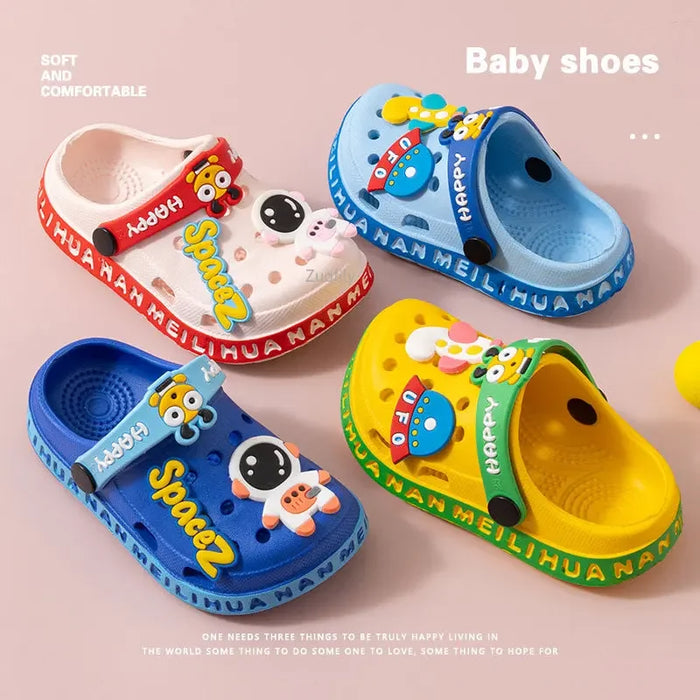 Lindos zapatos de jardín para niños de EVA: zapatillas de playa de dibujos animados para niños pequeños, sandalias de verano de alta calidad, zapatillas suaves para exteriores para niños