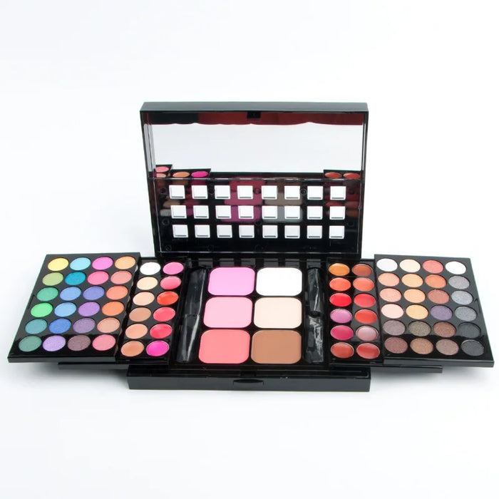 Make-up-Set für Damen mit einer Kombination aus matten Lidschatten, Lippenstift, Eyeliner, Concealer und Puder in einer Aluminiumbox