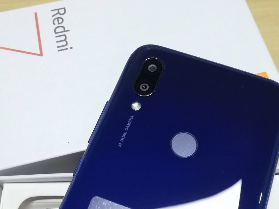 Xiaomi Redmi 7 Smartphone mit Hülle, Dual-SIM, Android-Handy mit Dual-Kamera, gebrauchtes Telefon