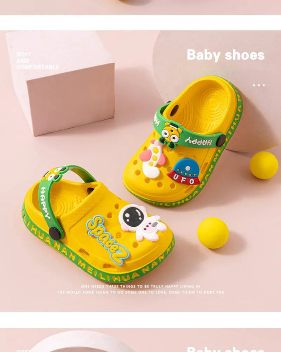 Lindos zapatos de jardín para niños de EVA: zapatillas de playa de dibujos animados para niños pequeños, sandalias de verano de alta calidad, zapatillas suaves para exteriores para niños