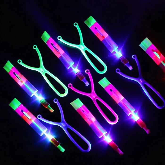 Coloridos juguetes voladores LED: paquete de 100 para entretenimiento nocturno y ocasiones festivas