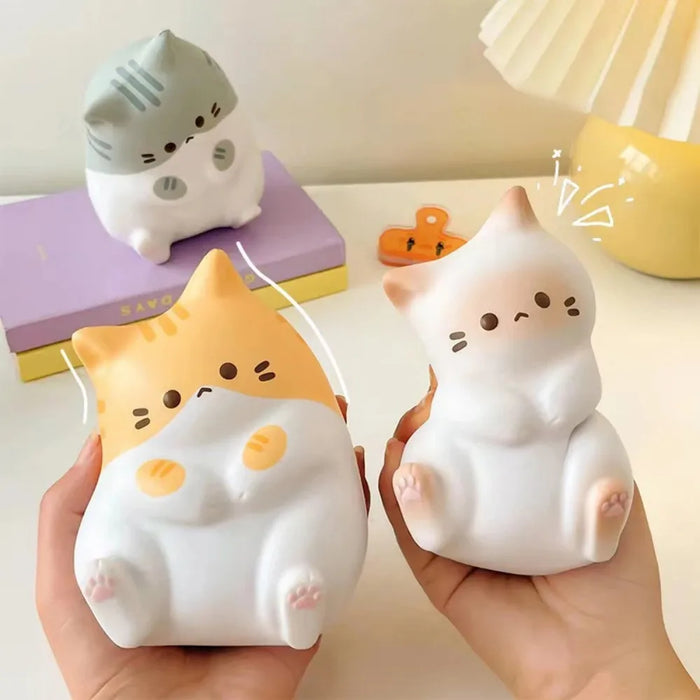 Charmante boule de câlin anti-stress en forme de chat de dessin animé 2025, décoration mignonne pour la maison et le bureau