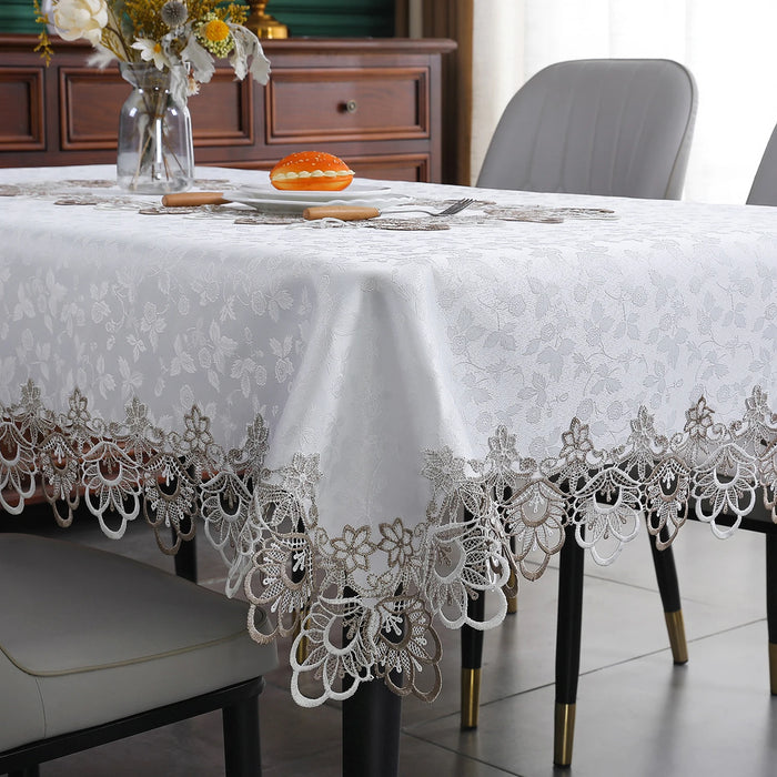 Battilo Nappe de Luxe en Dentelle Nappe Carrée à Motif Floral Blanc avec Broderie pour Table de Dîner Décorations de Mariage et de Fête