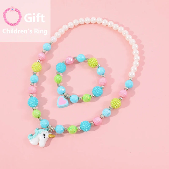 Collier pendentif lapin mignon avec perles en forme de cœur pour filles, bijoux tendance pour enfants 2023