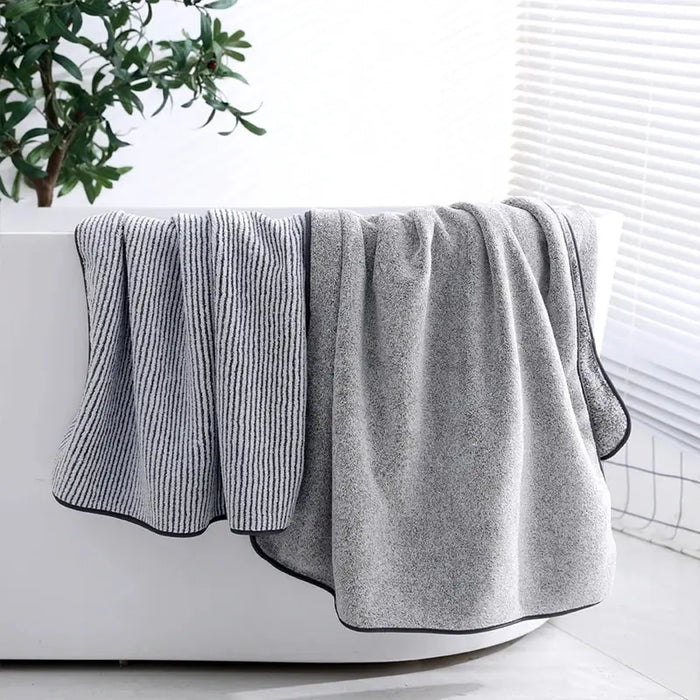 Serviette de bain en microfibre de luxe – Douce et élégante pour la salle de sport, le sport, le spa et la maison.