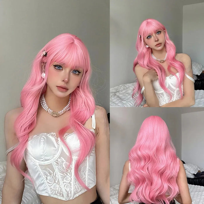 Hellrosa lange gewellte synthetische Perücken mit Pony für Frauen – Cosplay-Lolita-Perücke, hitzebeständig