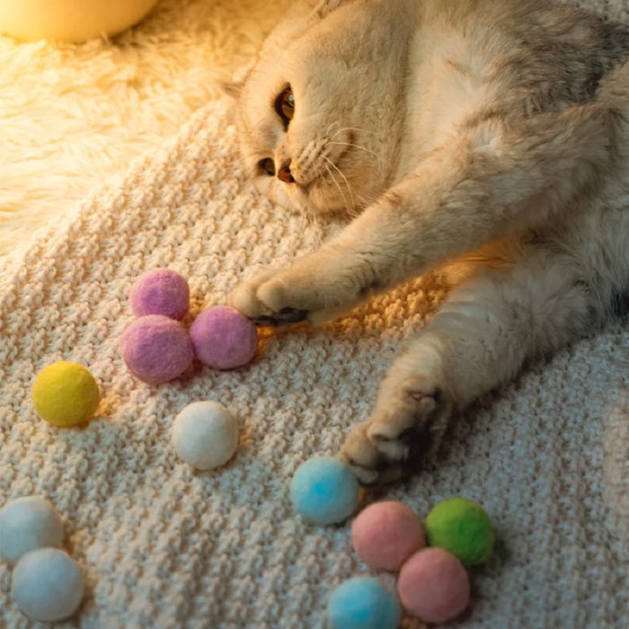 Pistolet à balle en peluche pour chat pour soulager la dépression - Jouet pour chat silencieux et en microfibre avec effet collant statique