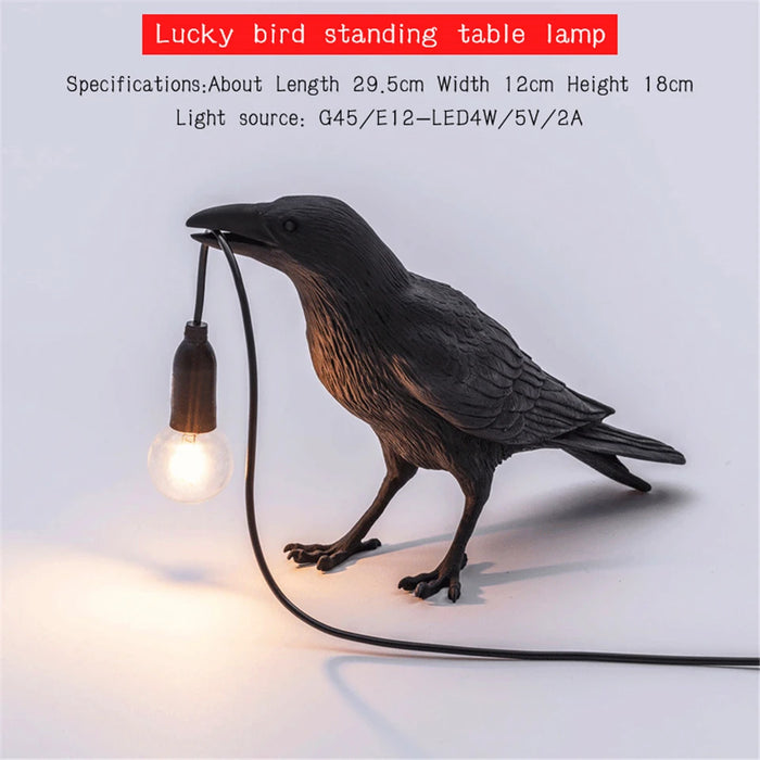 Lámpara de mesa nórdica Lucky Bird - Iluminación creativa de animales de resina para dormitorio y sala de estar