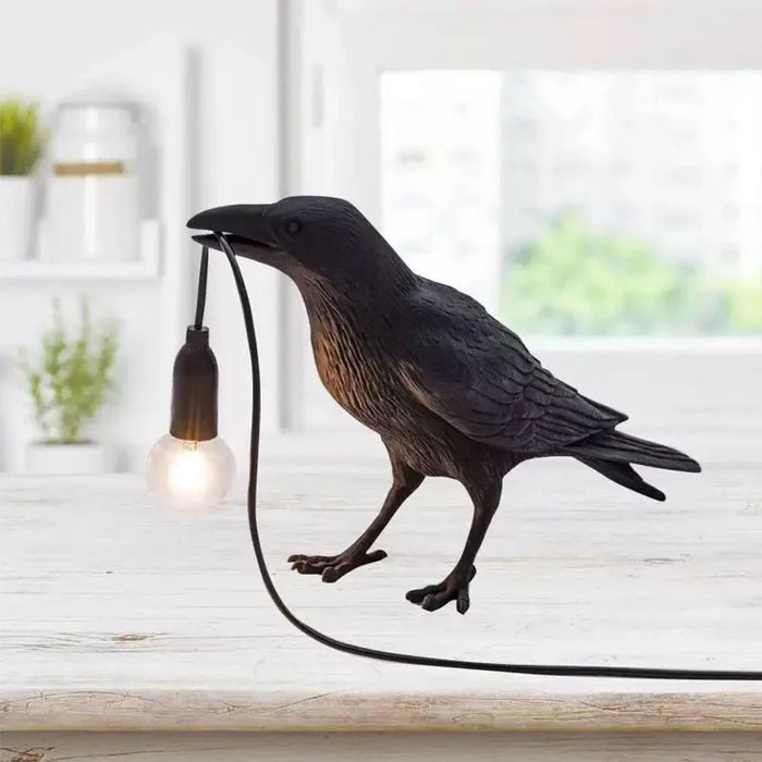 Lámpara de mesa nórdica Lucky Bird - Iluminación creativa de animales de resina para dormitorio y sala de estar