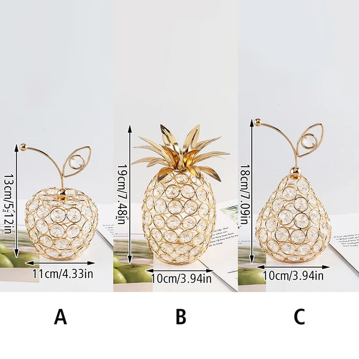 Frutas de cristal brillantes: elegantes manzanas, piñas y peras con detalles dorados